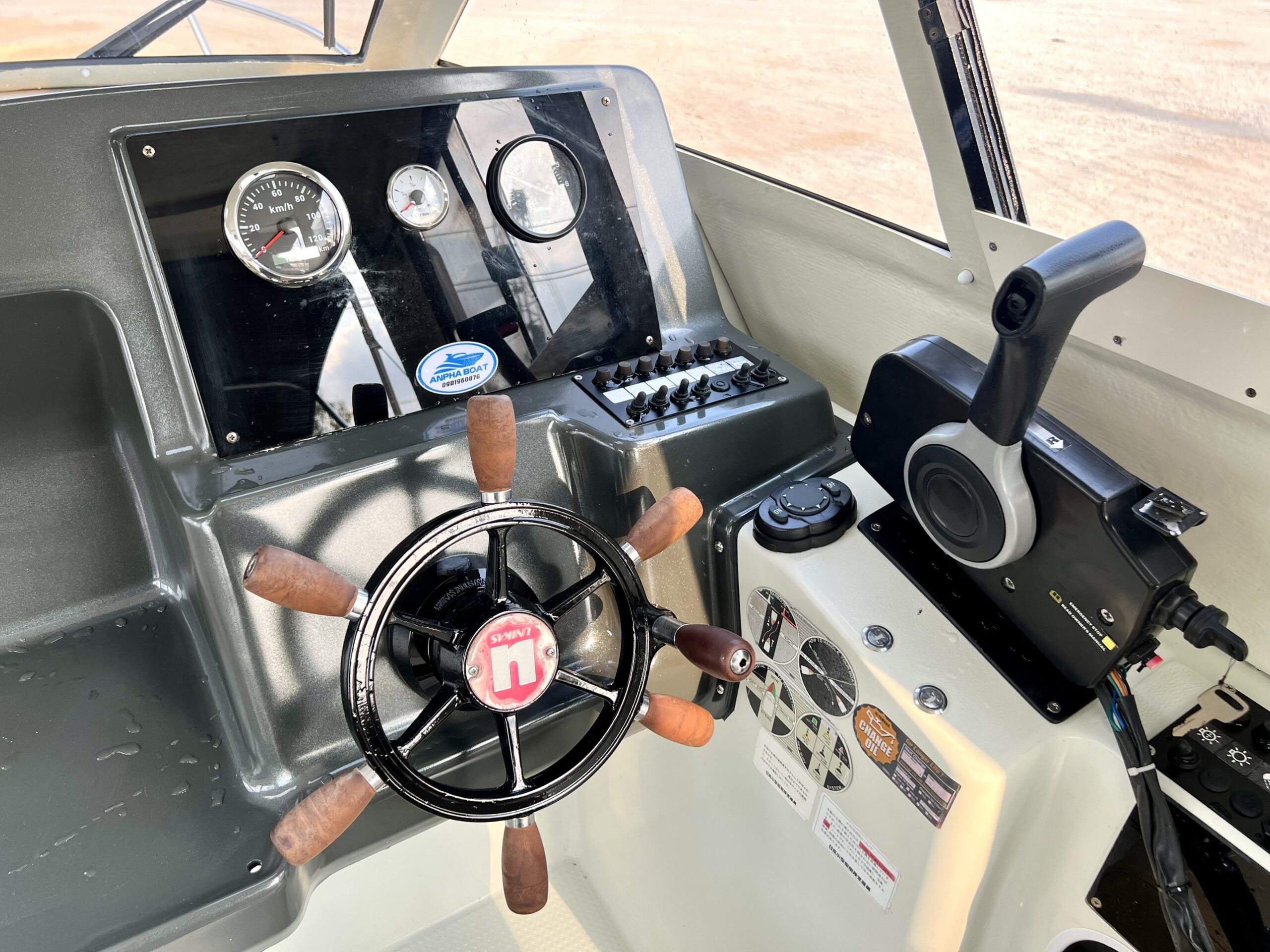 0E4FF4C4 5B72 4BD3 8B62 7978B0B7F430 scaled Du thuyền giá rẻ Yamaha FR25