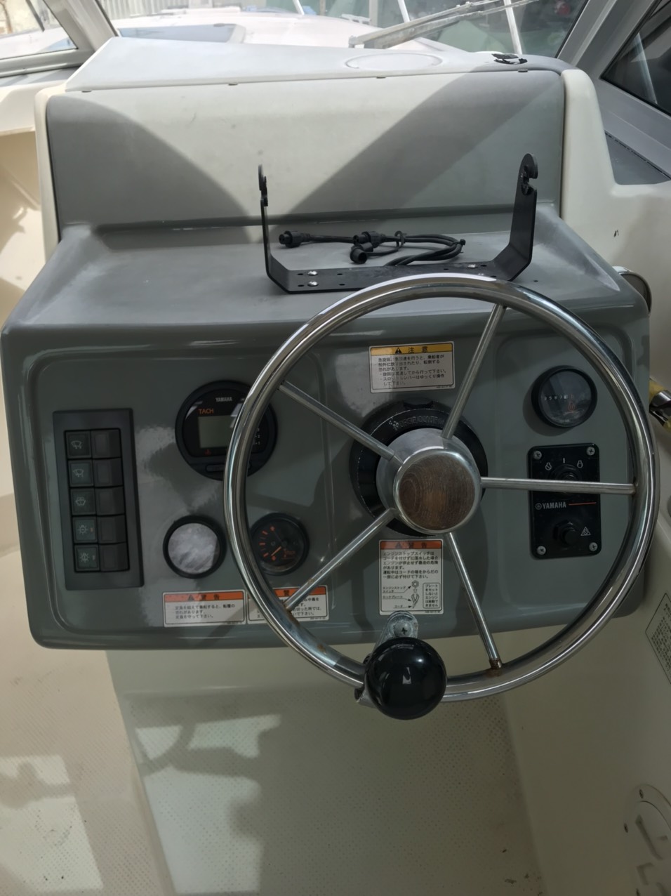 Du thuyền mini Yamaha FC24 lắp máy 130hp date2020 20 60640F5E 5DBF 4BD1 AE94 A2FA50A14F63 Du thuyền mini Yamaha FC24 lắp máy 130hp date2020