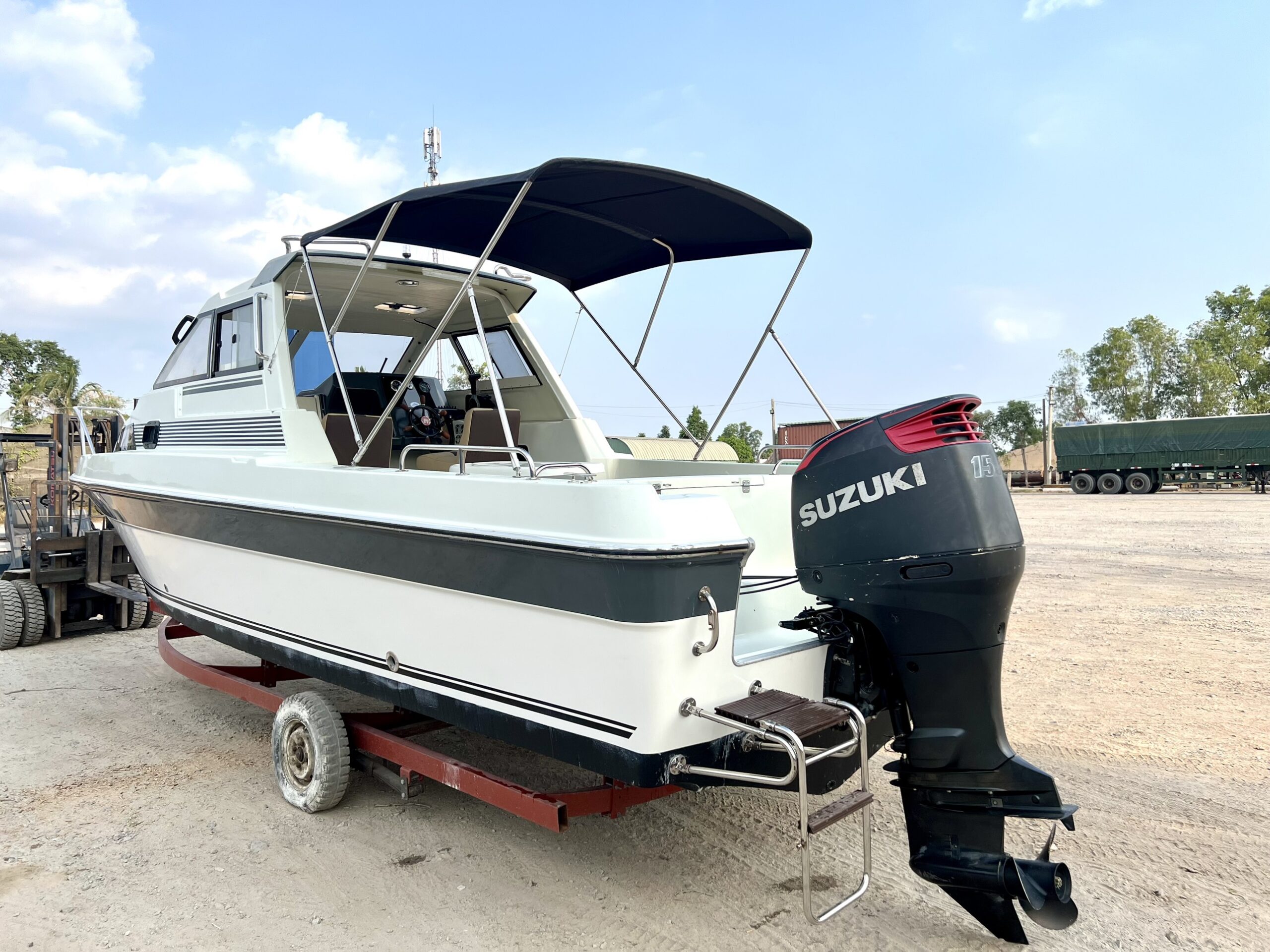 7E4D9C8D 5D78 412C B4CC D5FB63006EB2 scaled Du thuyền giá rẻ Yamaha FR25