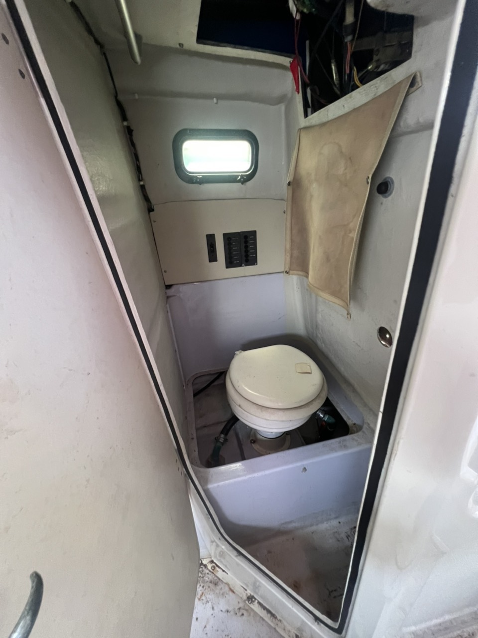 FR23 mới về bãi Anpha Boat 14 7E5FD353 A977 4A27 9EBD BEE0C2818EAC FR23 mới về bãi Anpha Boat