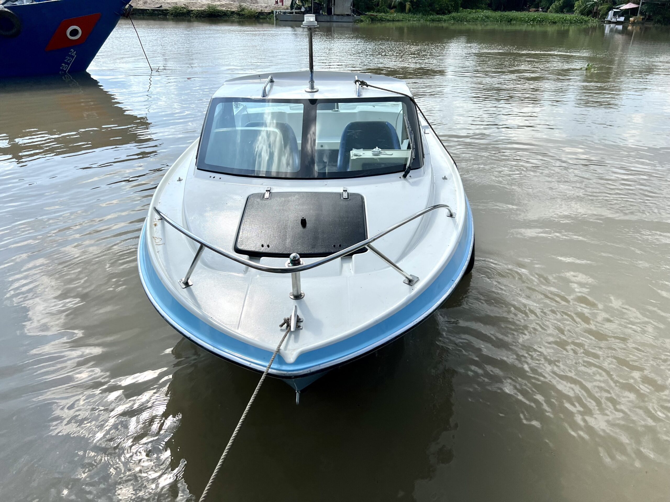 83B4AEDF 7080 482B 8ADB 0DF66A9CB062 scaled Yamaha SR17 tàu cho gia đình nhỏ