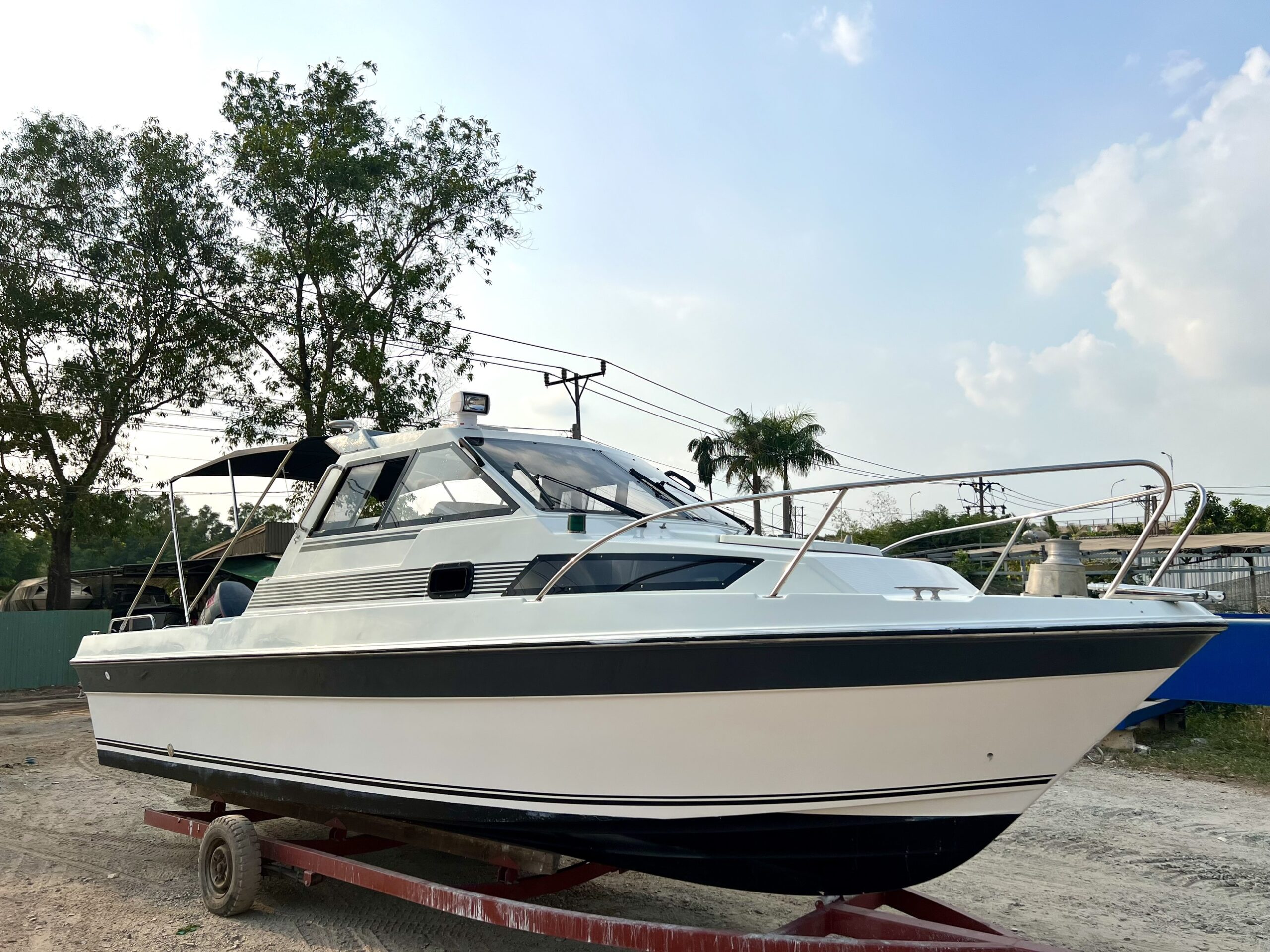 A05E257B E012 4291 95D4 C6622C95B538 scaled Du thuyền giá rẻ Yamaha FR25