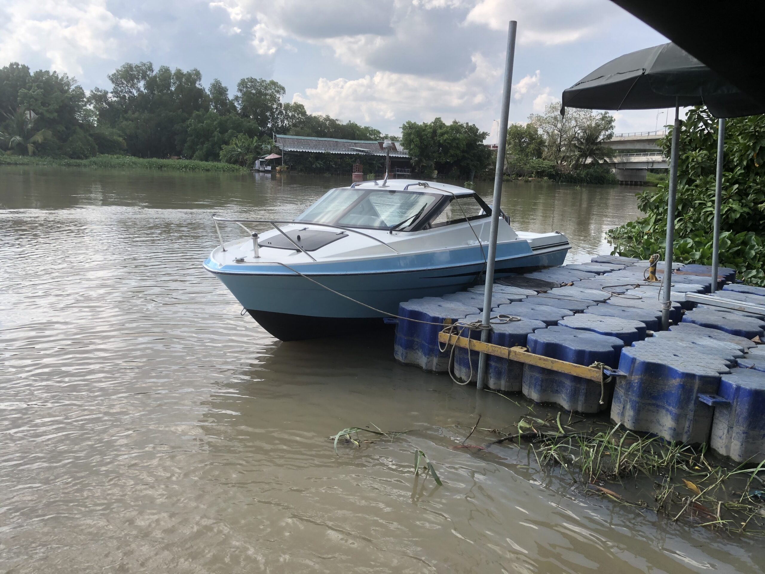 F3F9DB3F 5246 4F3F BE66 AC2C785C45DE scaled Yamaha SR17 tàu cho gia đình nhỏ