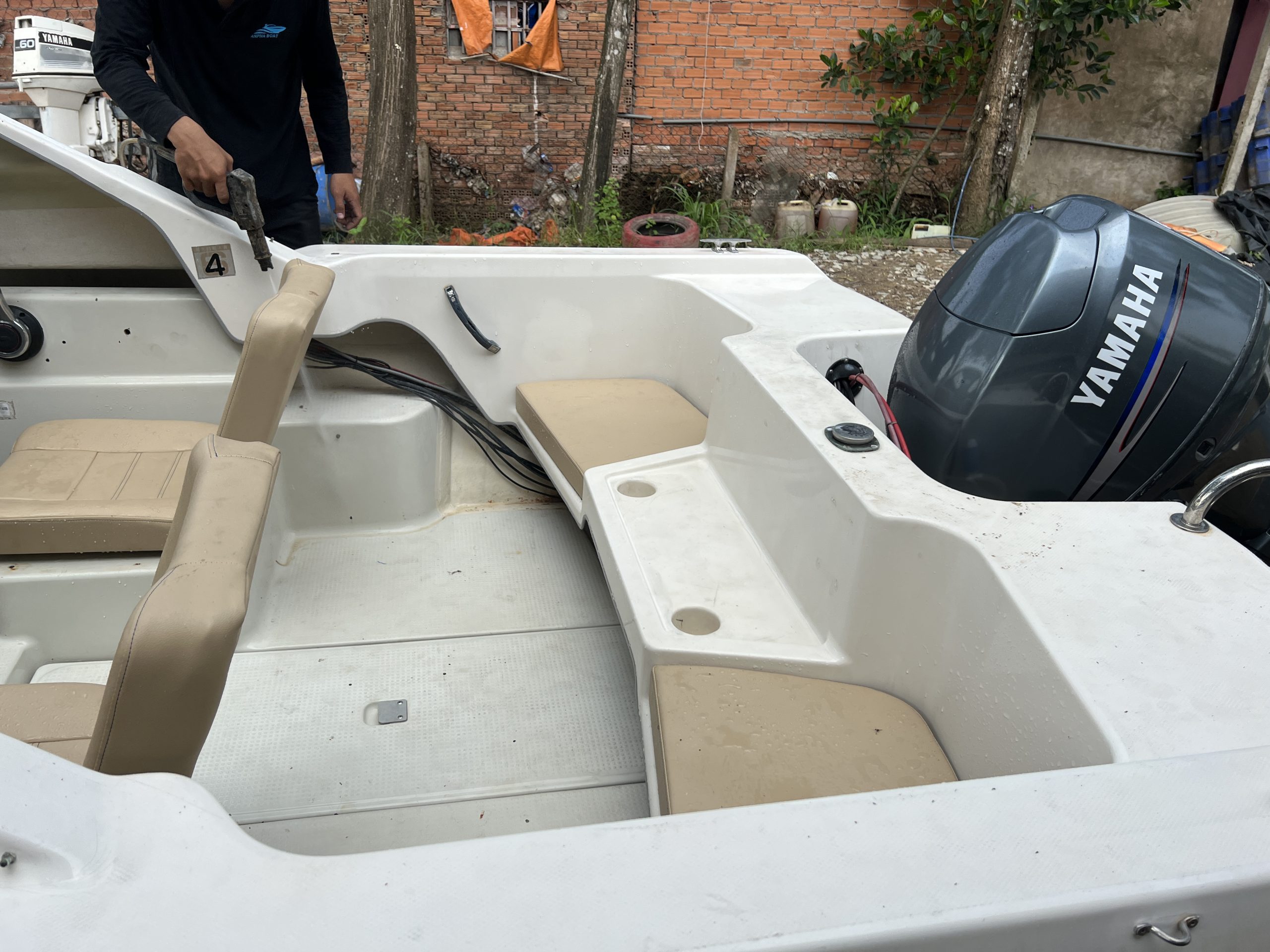 Tàu thuyền Nhật Model SR17, lắp máy 60hp 13 IMG 3797 scaled Tàu thuyền Nhật Model SR17, lắp máy 60hp