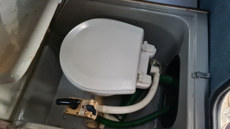 Cano Tohatsu Japan 6,5m, 1pn, 1toilet. 9 Tohatsu Japan 6 Cano Tohatsu Japan 6,5m, 1pn, 1toilet.