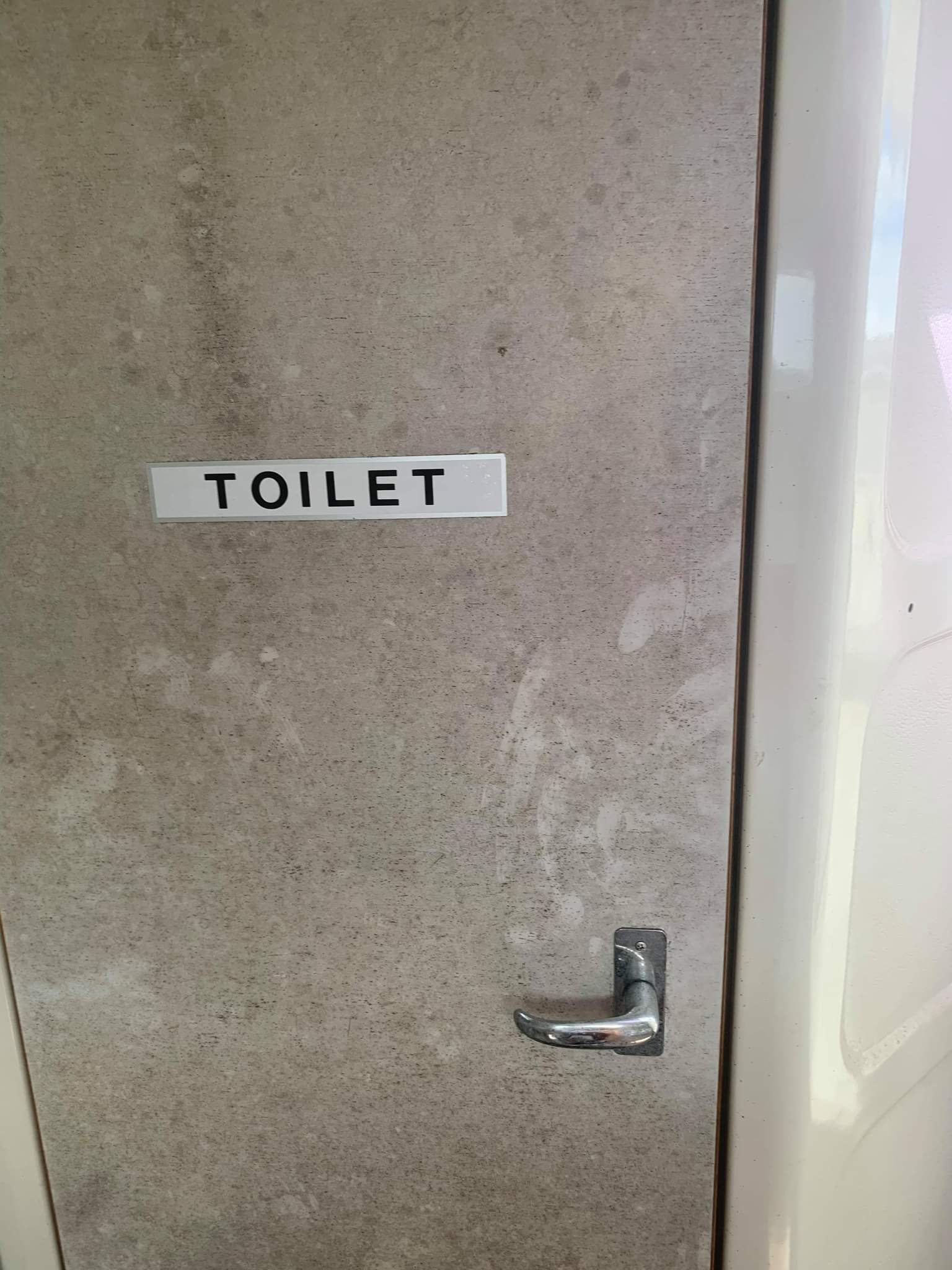 received 414344246815864 1 ( Đã bán ) Ca nô Yamaha FR23 dài 7,3m rộng 2,4m, lắp 2 máy 60hp