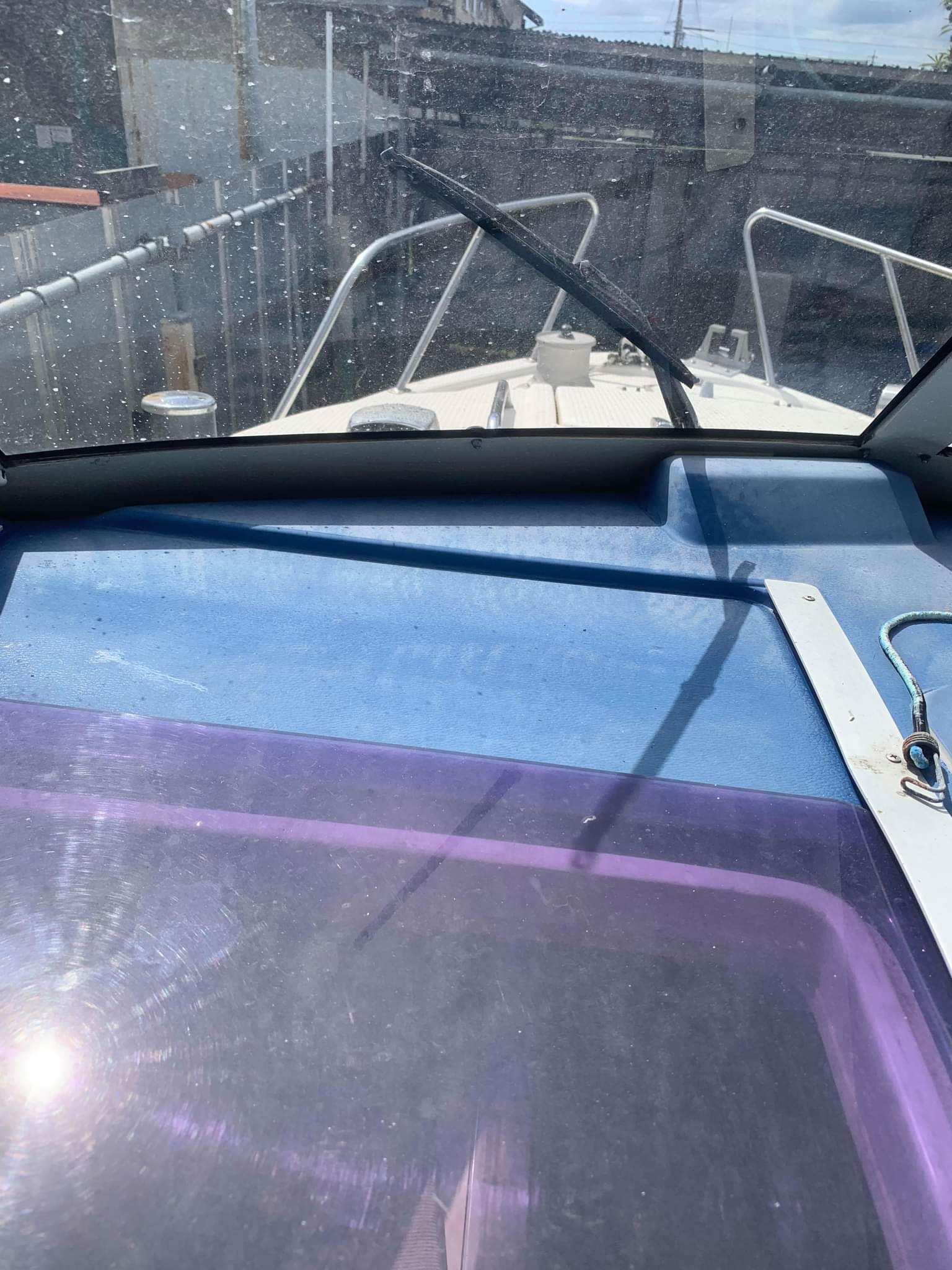 ( Đã bán ) Ca nô Yamaha FR23 dài 7,3m rộng 2,4m, lắp 2 máy 60hp 11 received 5187207694640648 ( Đã bán ) Ca nô Yamaha FR23 dài 7,3m rộng 2,4m, lắp 2 máy 60hp