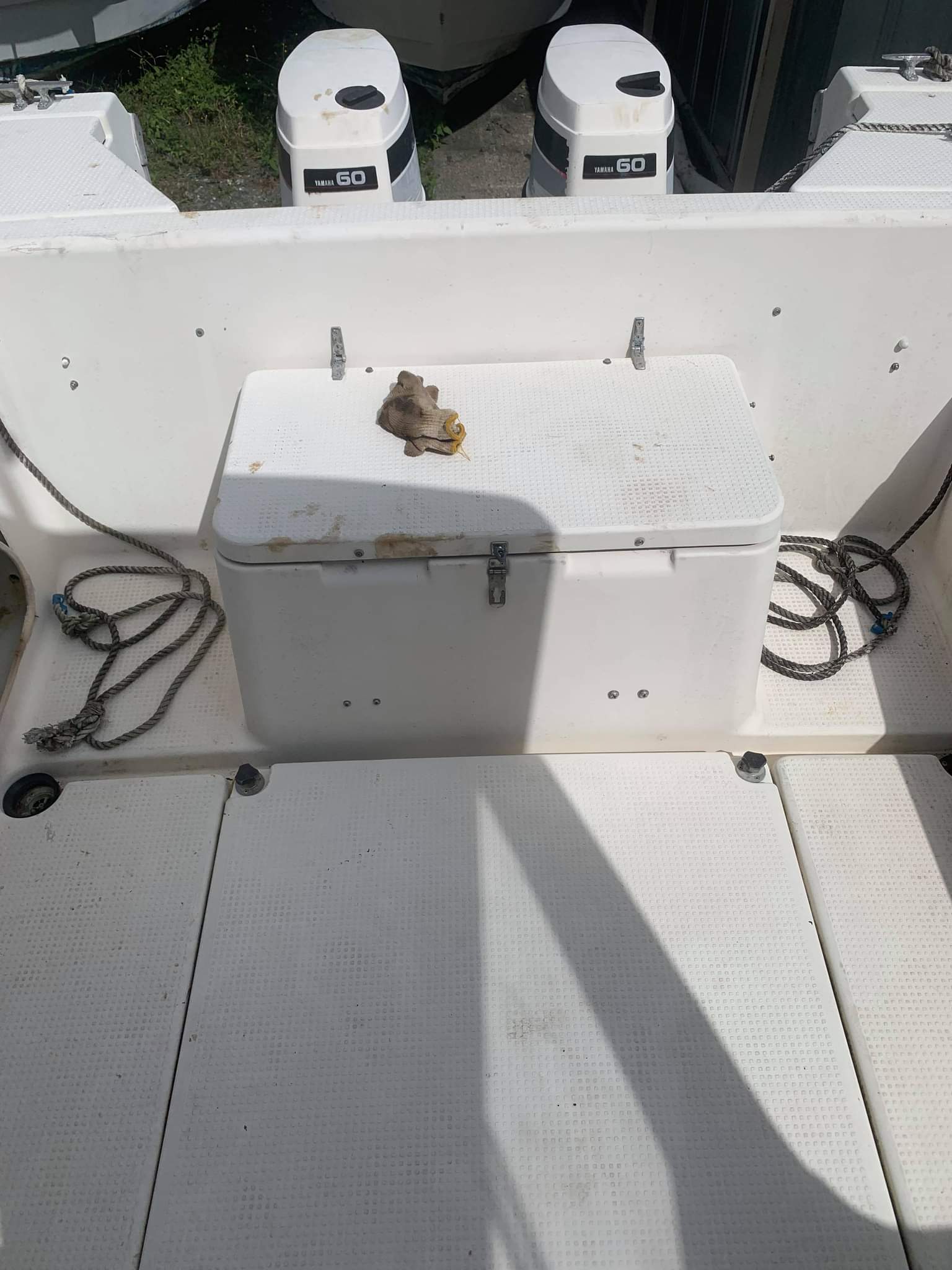 received 941384203140802 ( Đã bán ) Ca nô Yamaha FR23 dài 7,3m rộng 2,4m, lắp 2 máy 60hp