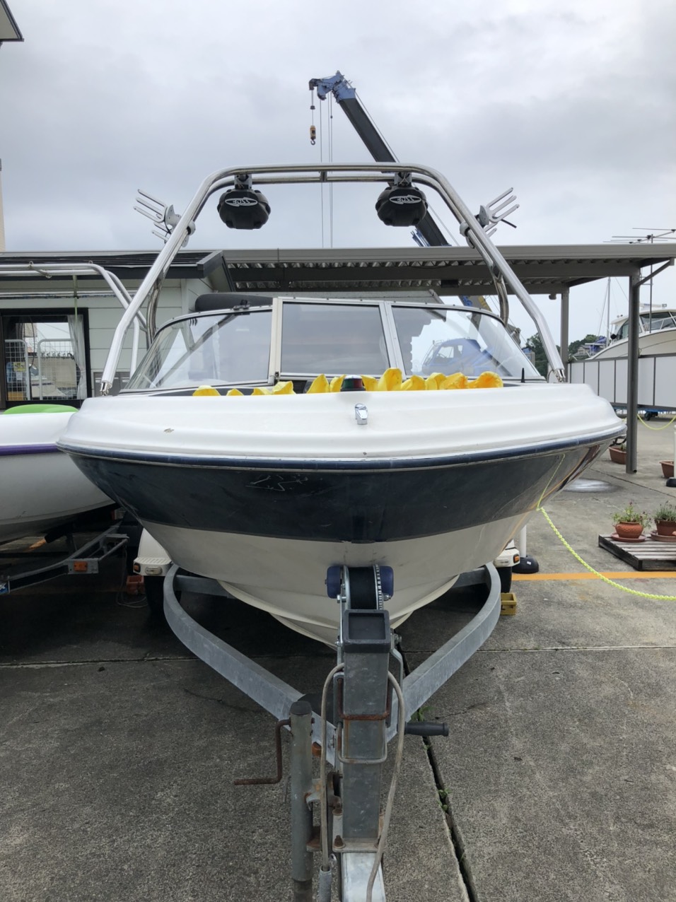 Cano Bayliner Mỹ 2 z2616233325470 7e18f3eff9799b929409b08ec463da0f 1 Cano Bayliner Mỹ