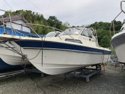 Tàu câu máy dầu Volvo 160hp, dài 8,2m rộng 2,4m.