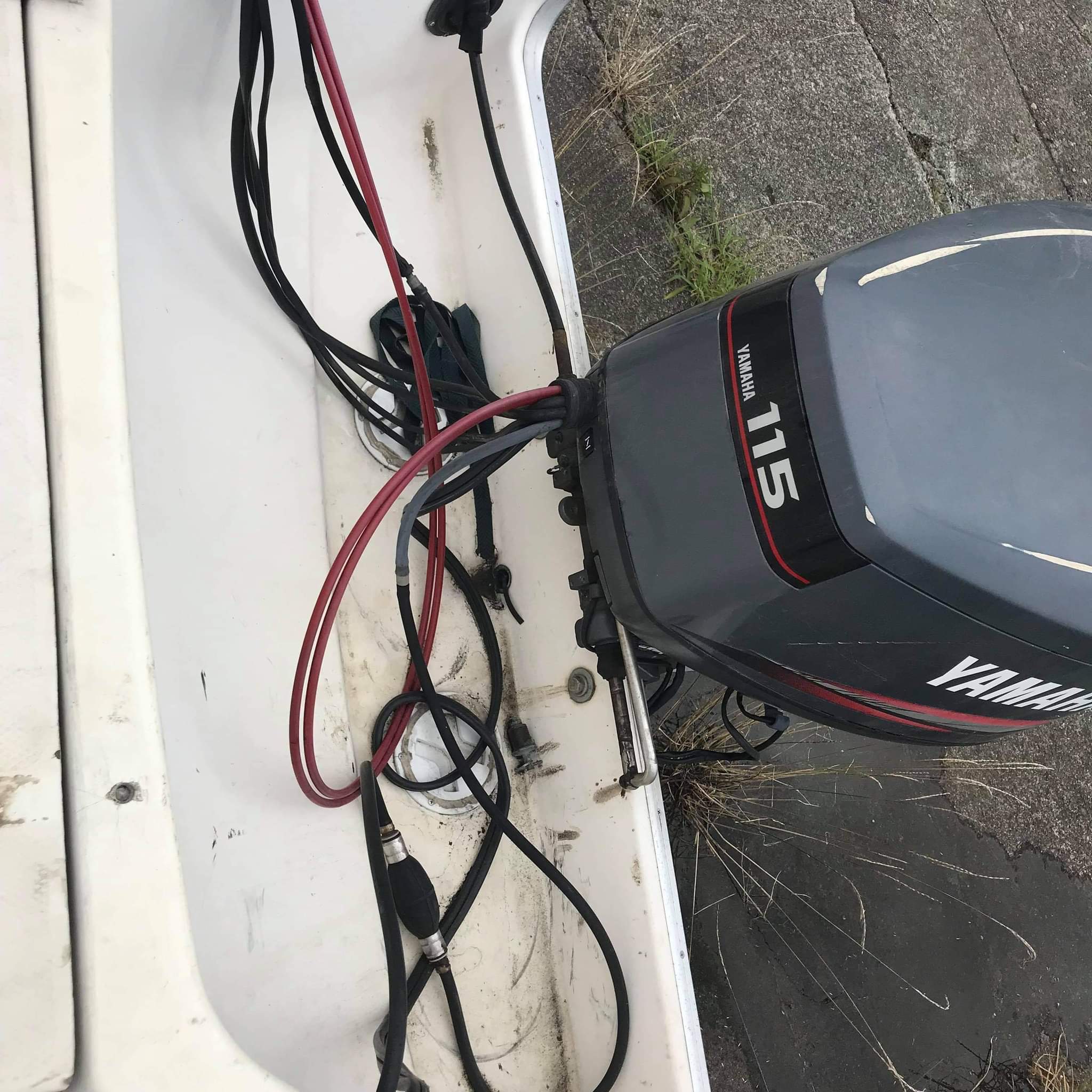 Cano Yamaha gia đình máy xăng 115hp 8 z2693747993306 5bfc4b83af9116e0175a7f3aa6477168 Cano Yamaha gia đình máy xăng 115hp