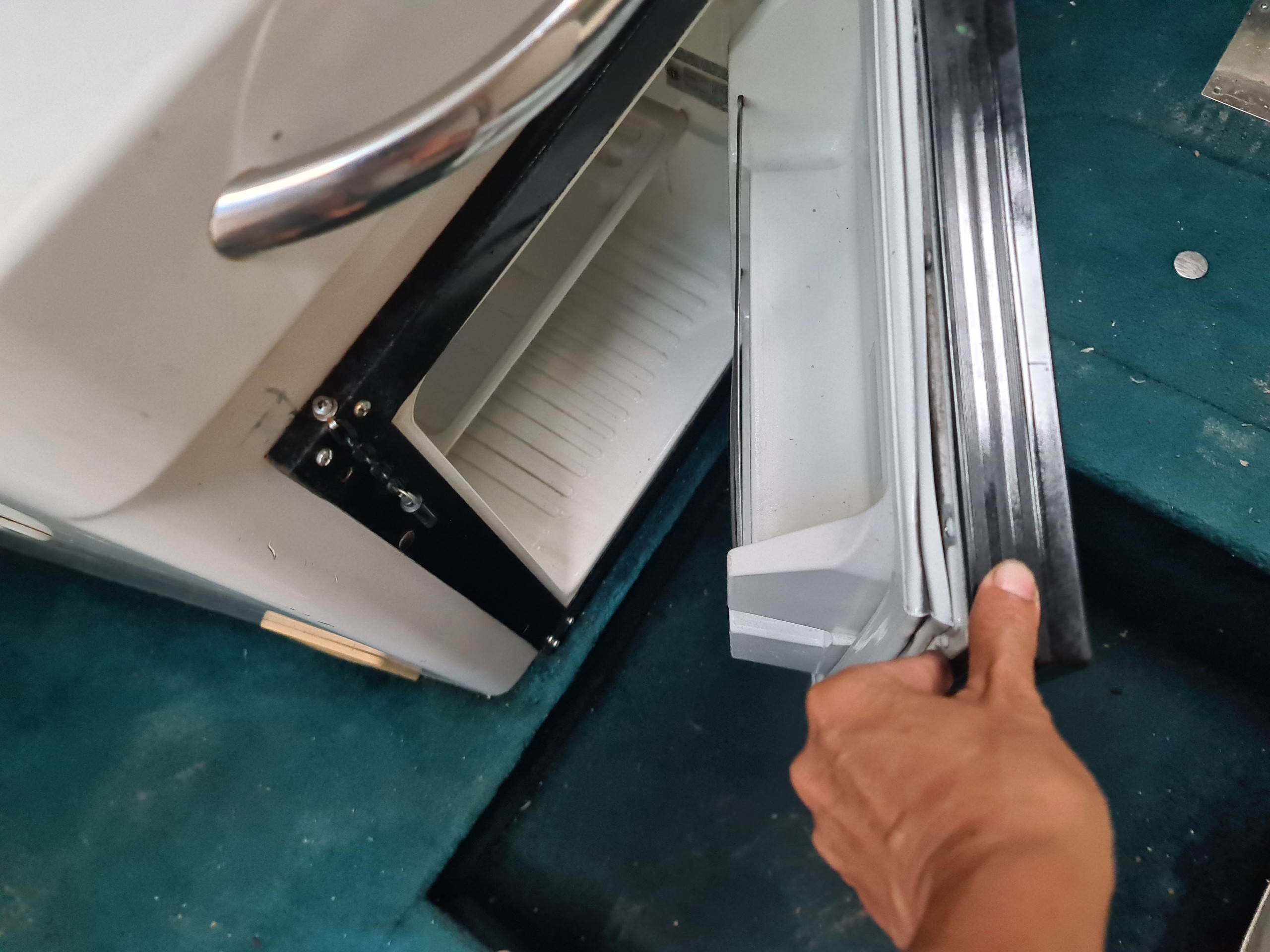 ( Đã bán ) du thuyền mini Chaparall dài ́8,5m rộng 2,8m full cavet 6 z2734922187505 79281d09f95e8c6a7b4fb4f371d6a320 ( Đã bán ) du thuyền mini Chaparall dài ́8,5m rộng 2,8m full cavet
