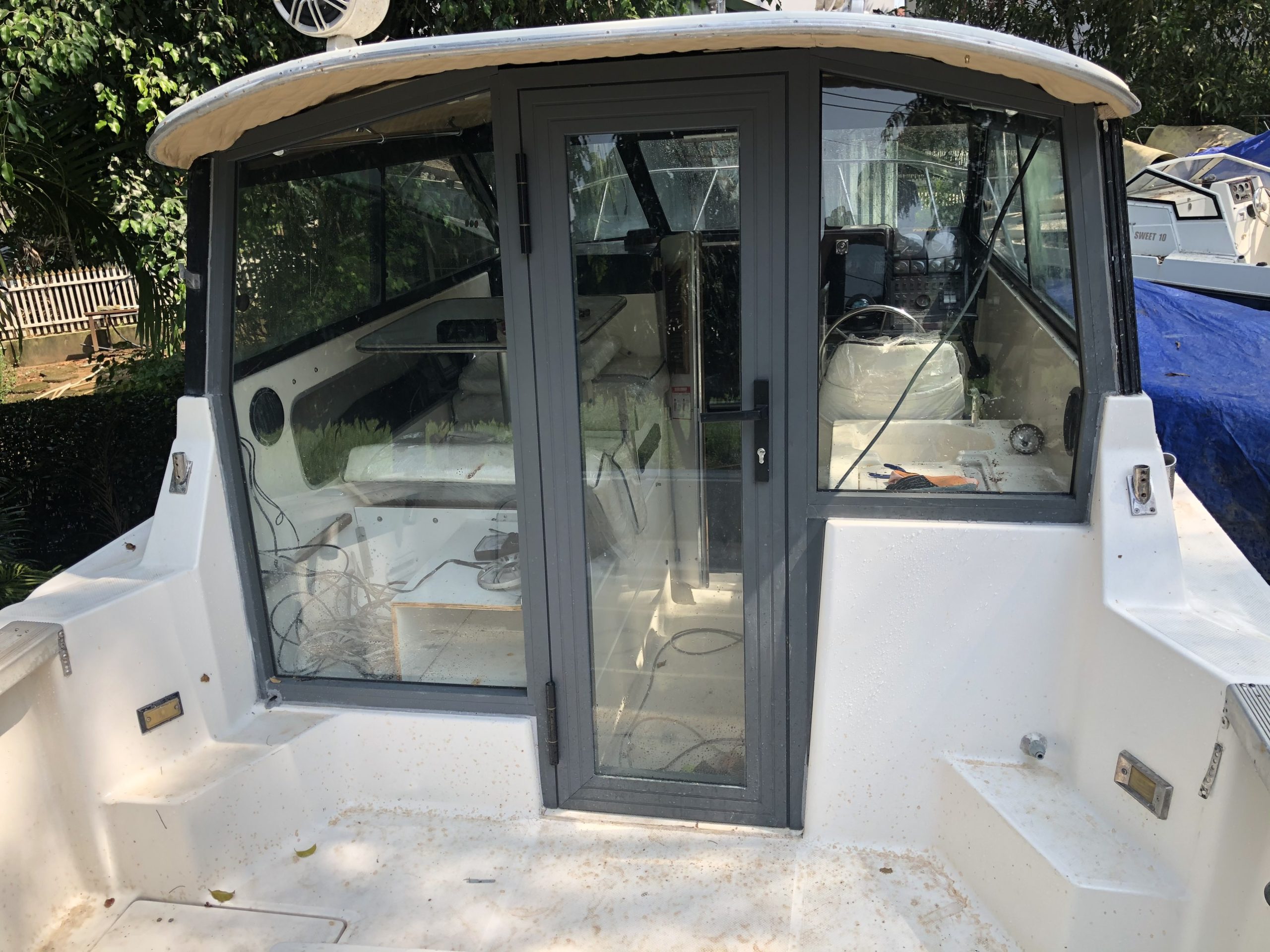 (Đã bán) Bayliner Trophy Mỹ máy Mercury ̀5.7 V8 xăng 15 z3075582566473 fcfdb4f66b417de62cc7ad115cc16d8b scaled (Đã bán) Bayliner Trophy Mỹ máy Mercury ̀5.7 V8 xăng