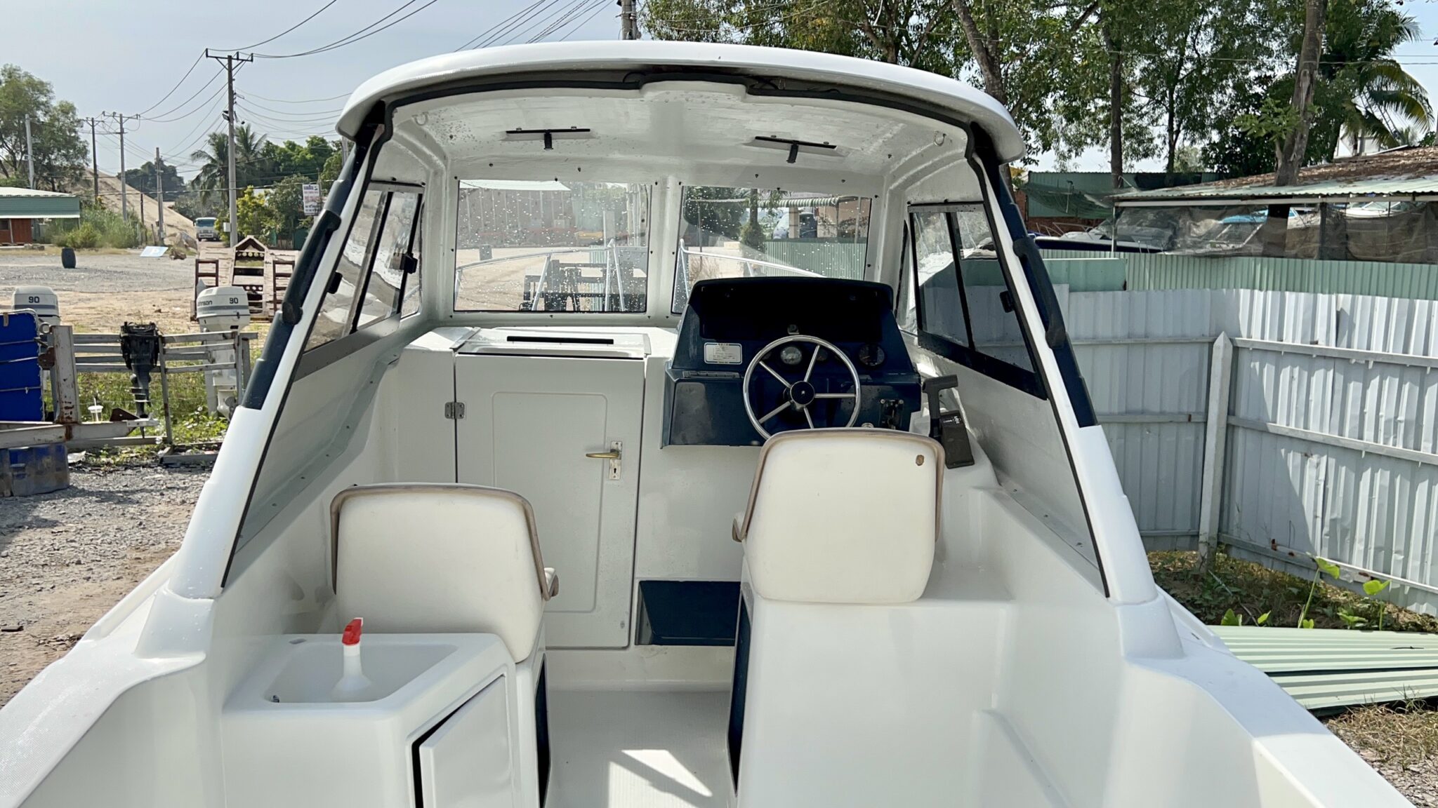 Yamaha FR24 vừa cập bến Anpha Boat - Anpha Boat